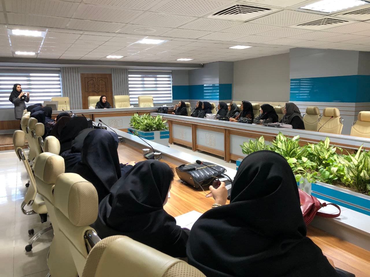 دبیرستان دخترانه متوسطه دوره اول مهر دانش