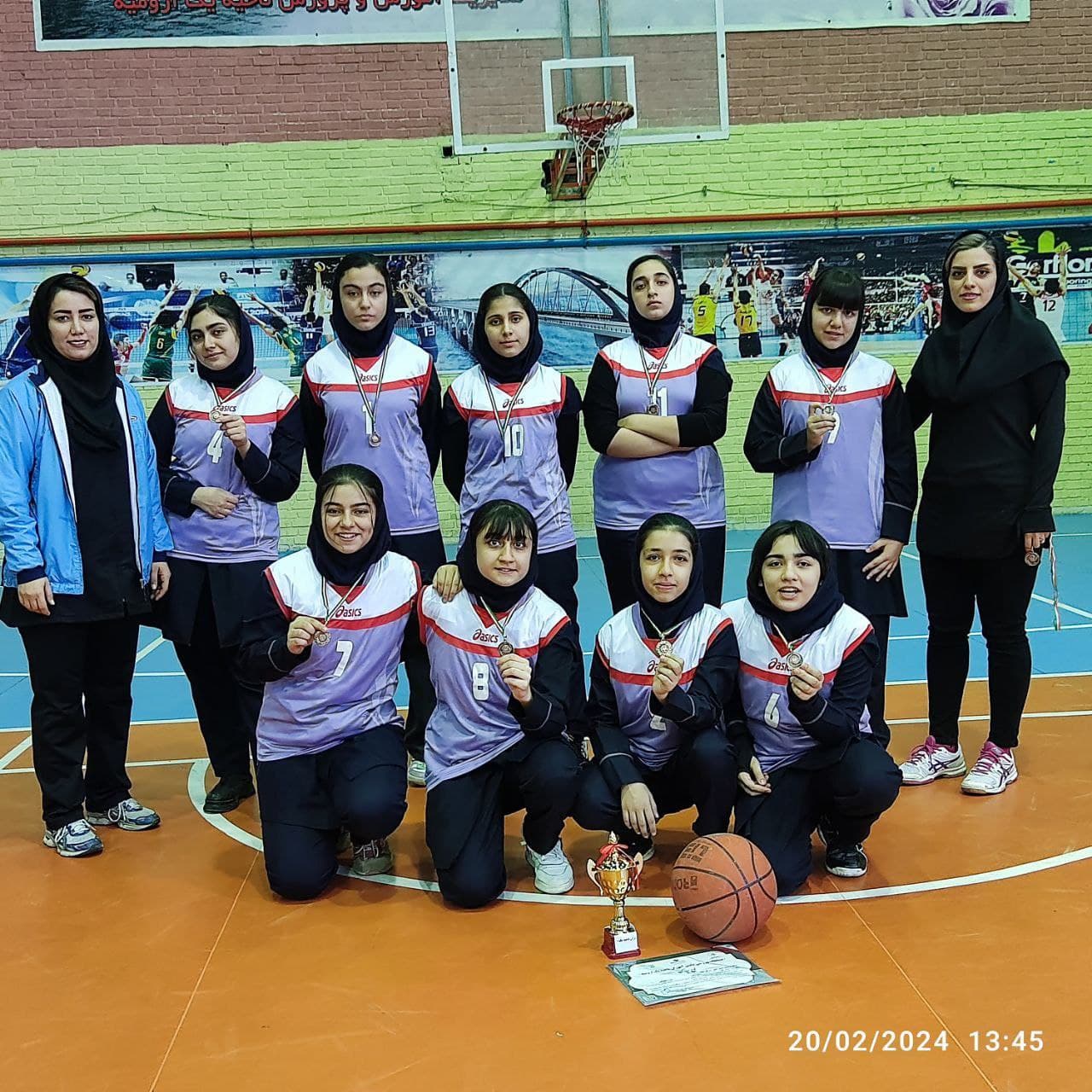 دبیرستان دخترانه متوسطه دوره اول مهر دانش